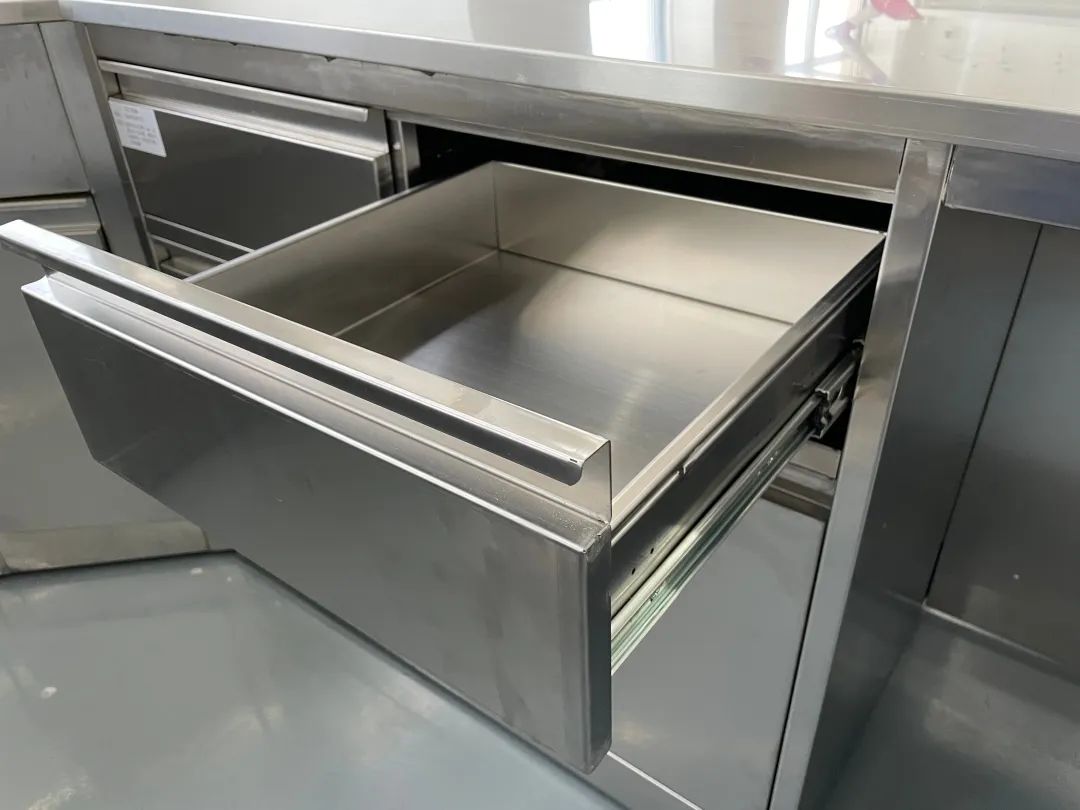 不銹鋼實驗臺柜3